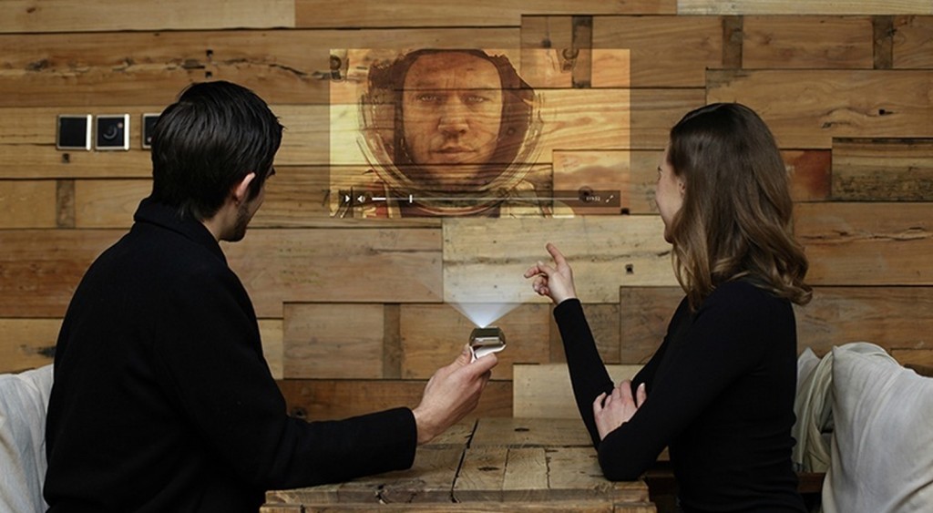 一數(shù)科技發(fā)布首款虛擬屏幕可穿戴產(chǎn)品ASU Cast One-鋒巢網(wǎng)