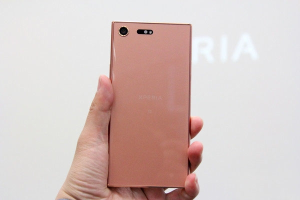 紅銅粉Xperia XZ Premium亮相：迷人魅力-鋒巢網(wǎng)