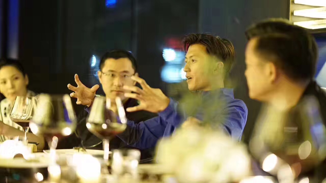 廚師謝霆鋒，網(wǎng)易丁磊，外婆家吳國平這是在密謀新事業(yè)？-鋒巢網(wǎng)