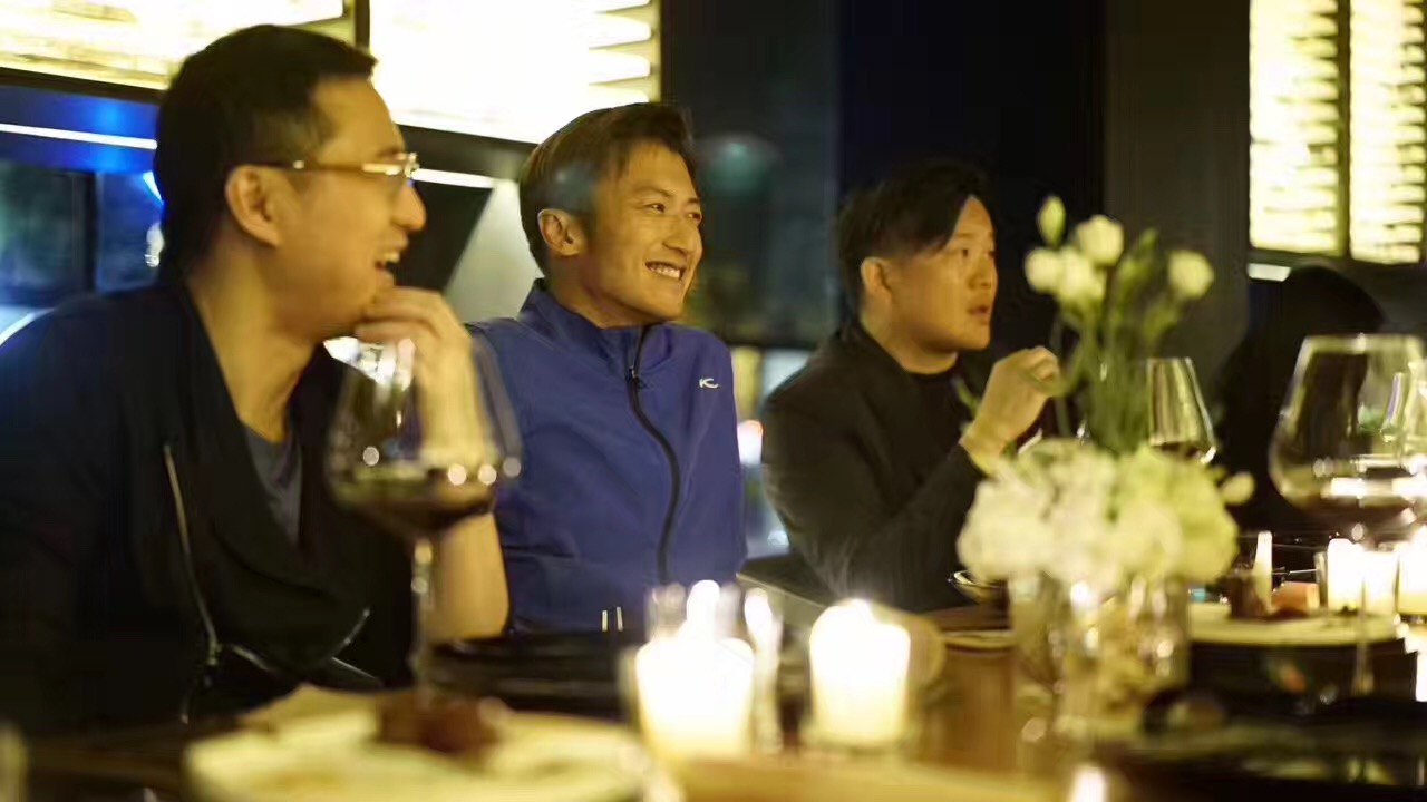 廚師謝霆鋒，網(wǎng)易丁磊，外婆家吳國平這是在密謀新事業(yè)？-鋒巢網(wǎng)