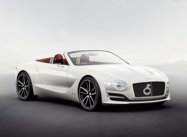 業(yè)界“神車”賓利EXP12Speed6e電動概念車 亮相上海車展-鋒巢網(wǎng)