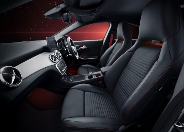 奔馳攜黑武士與暴風(fēng)白兵新車來襲 令人心動(dòng)卻更令人心痛-鋒巢網(wǎng)