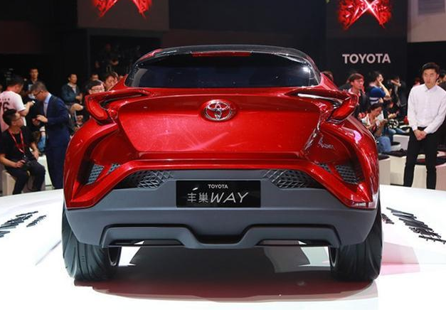 “豐巢”汽車由蜂巢報道,國產(chǎn)版一汽豐田C-HR“奕澤”公布-鋒巢網(wǎng)