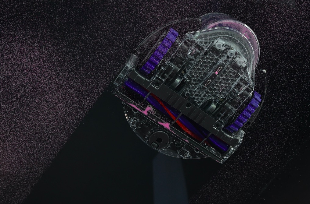 沒(méi)有過(guò)多AI的渲染，戴森推智能吸塵機(jī)器人更加貼近中國(guó)家庭-鋒巢網(wǎng)