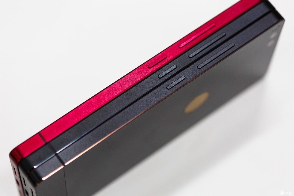 這次顏值逆天了 堅(jiān)果Pro全配色真機(jī)圖賞-鋒巢網(wǎng)