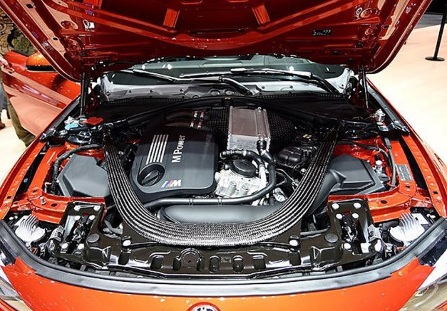 外觀內(nèi)飾全新升級(jí)，新寶馬M4正式上市-鋒巢網(wǎng)