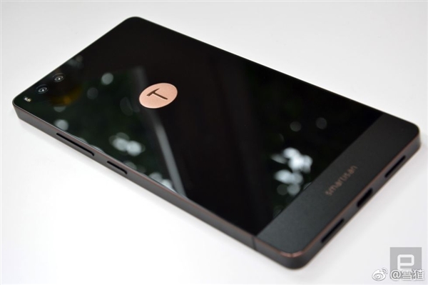 羅永浩：堅(jiān)果Pro工業(yè)設(shè)計(jì)遠(yuǎn)超蘋(píng)果，但整體有差距-鋒巢網(wǎng)