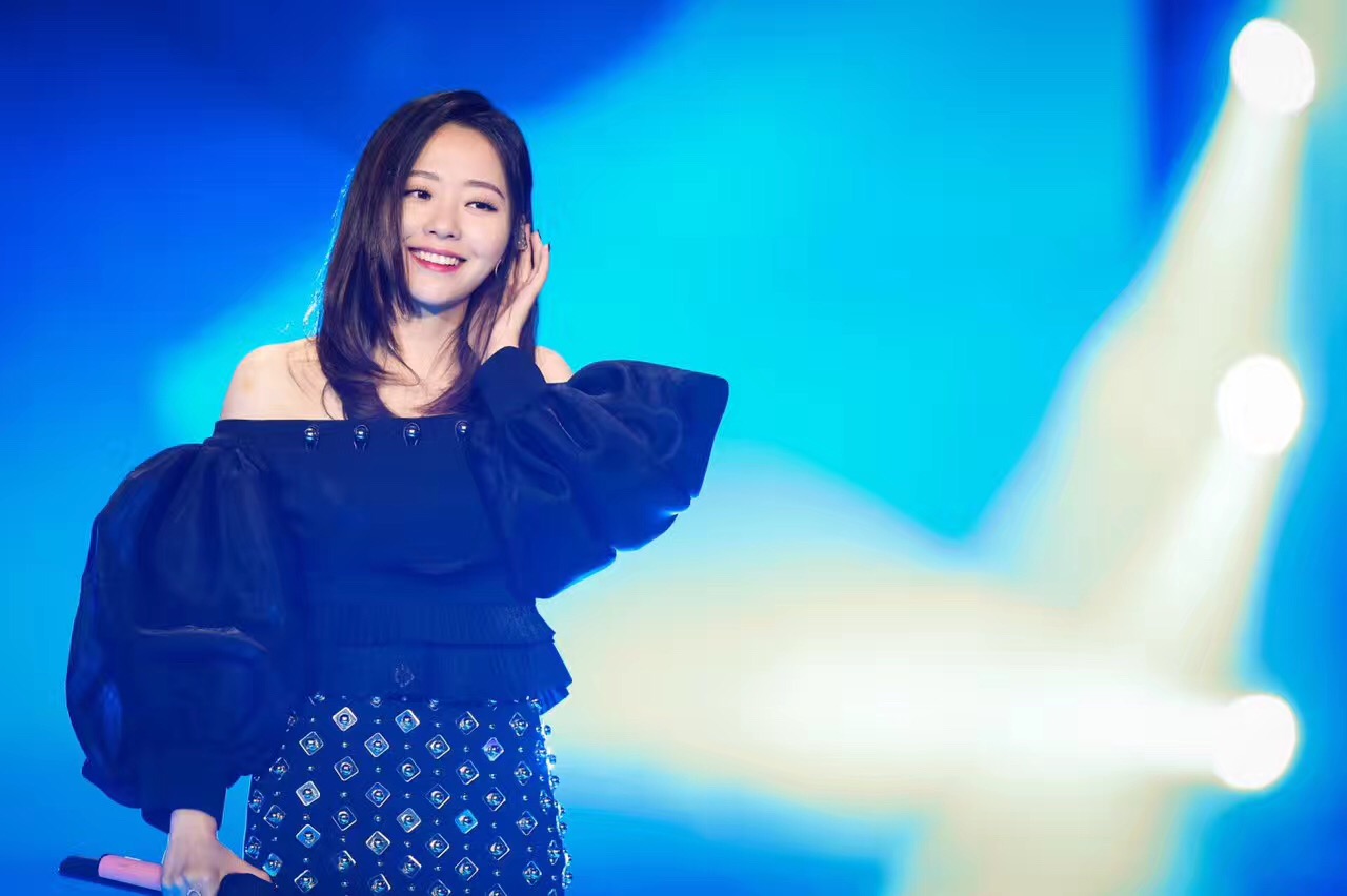 映客櫻花女神盛典：劉嘉玲李宇春傾情助陣 揭曉主播女神-鋒巢網(wǎng)