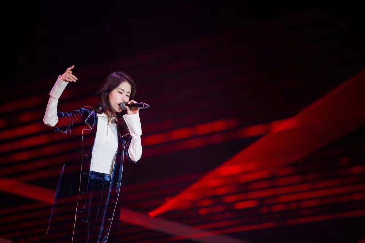 映客櫻花女神盛典：劉嘉玲李宇春傾情助陣 揭曉主播女神-鋒巢網(wǎng)