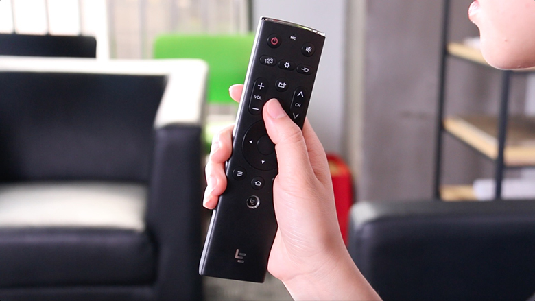 大屏“收割機”怎么玩？ 樂視共享電視超4 X55M評測-鋒巢網(wǎng)