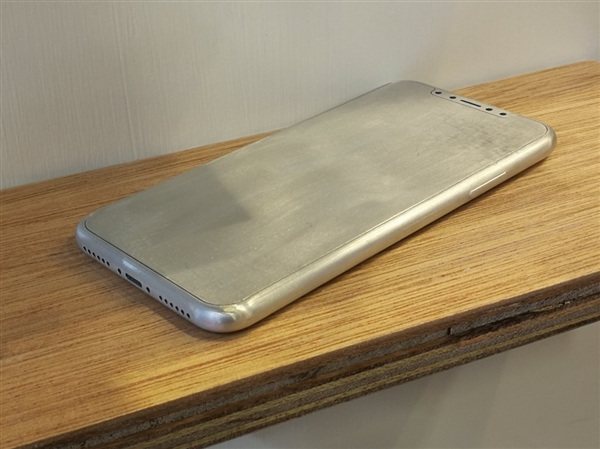 果粉可以放心了：iPhone8絕非后置指紋識(shí)別-鋒巢網(wǎng)