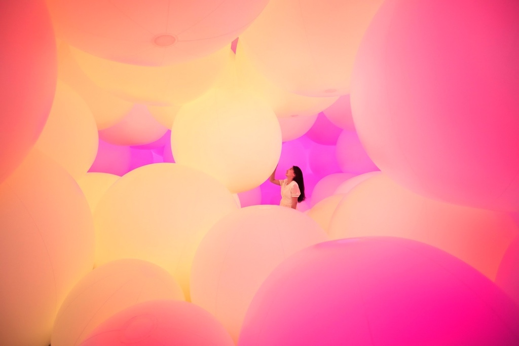 teamLab全新進(jìn)化型互動式展覽：于新加坡登場-鋒巢網(wǎng)