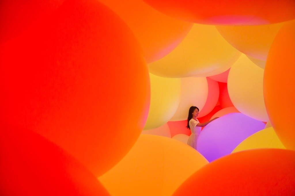 teamLab全新進(jìn)化型互動式展覽：于新加坡登場-鋒巢網(wǎng)