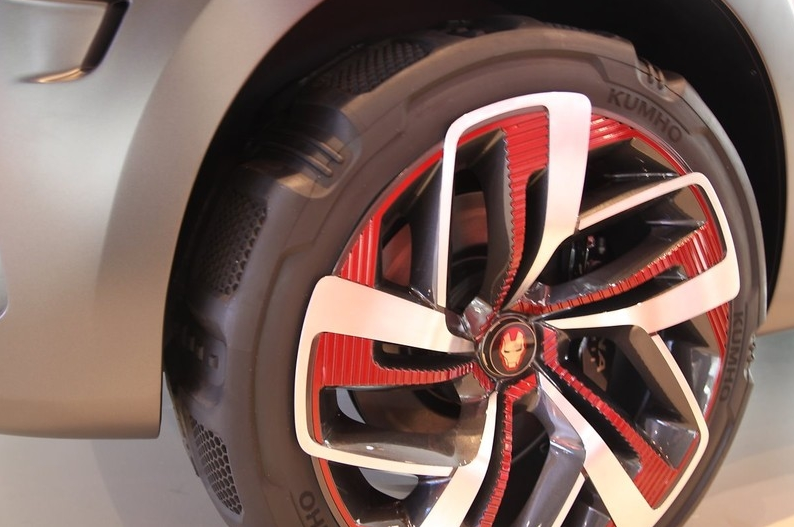 現(xiàn)代與漫威聯(lián)盟打造特別版車型：“鋼鐵俠”來了，你 能把持住嗎？-鋒巢網(wǎng)