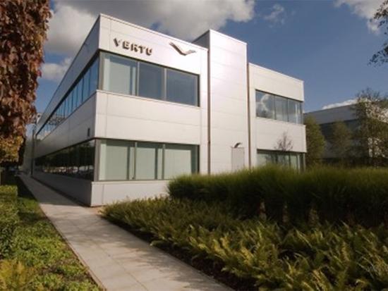 奢侈手機品牌Vertu關(guān)停英國制造業(yè)務(wù)：富豪們?yōu)楹尾辉偾嗖A？-鋒巢網(wǎng)