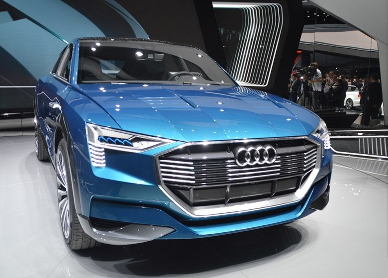 自家的戰(zhàn)爭！奧迪e-tron quattro正面突擊Q5與Q7，將于2018年上市！-鋒巢網