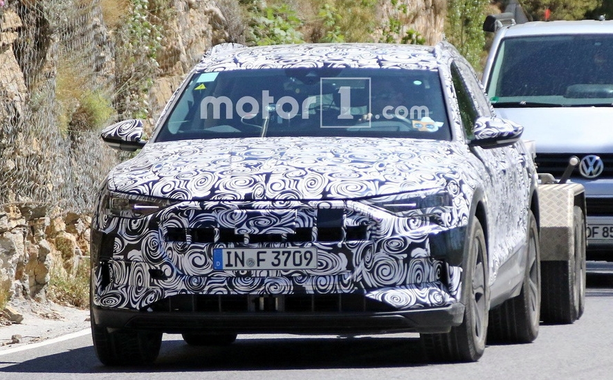 自家的戰(zhàn)爭！奧迪e-tron quattro正面突擊Q5與Q7，將于2018年上市！-鋒巢網