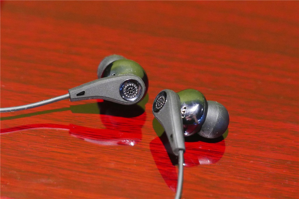 漫步者W360BT藍(lán)牙耳機(jī)體驗(yàn)：舒適的佩戴感和寬松的聽感-鋒巢網(wǎng)