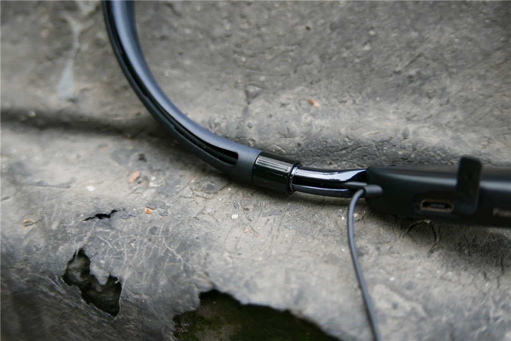 漫步者W360BT藍(lán)牙耳機(jī)體驗(yàn)：舒適的佩戴感和寬松的聽感-鋒巢網(wǎng)