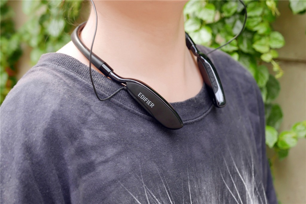 漫步者W360BT藍(lán)牙耳機(jī)體驗(yàn)：舒適的佩戴感和寬松的聽感-鋒巢網(wǎng)