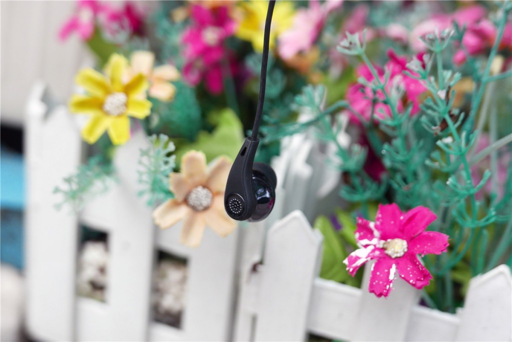 漫步者W360BT藍(lán)牙耳機(jī)體驗(yàn)：舒適的佩戴感和寬松的聽感-鋒巢網(wǎng)