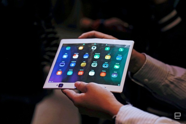 折疊屏手機(jī)要來了？ 三星神秘設(shè)備通過藍(lán)牙認(rèn)證-鋒巢網(wǎng)