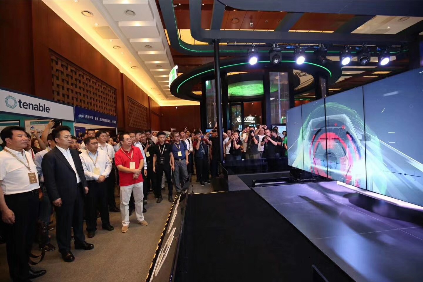 第五屆中國互聯(lián)網(wǎng)大會(huì)開啟： 萬物皆變，人是安全的尺度-鋒巢網(wǎng)