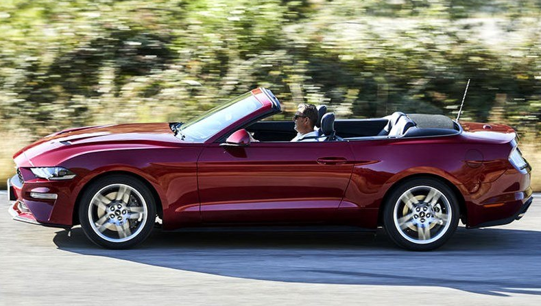 沉默已久后的爆發(fā)：福特敞篷野馬強勢回歸！按捺不住的想野之心！-鋒巢網(wǎng)