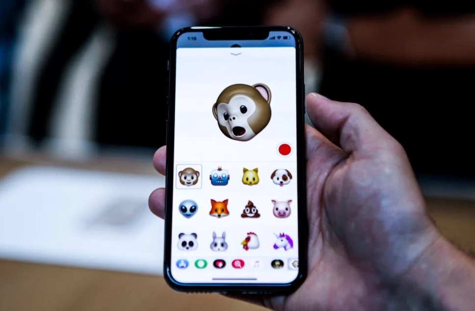 除了漲價 iPhone 8已經(jīng)沒有顛覆性的創(chuàng)新-鋒巢網(wǎng)