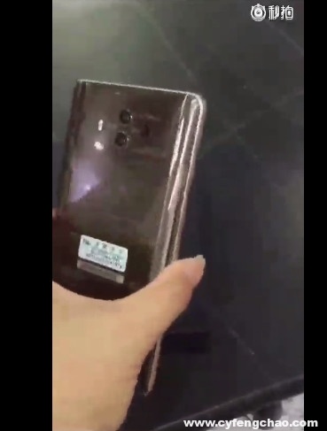 華為Mate 10/Pro真機(jī)與包裝盒曝光：保時(shí)捷版售價(jià)或近1萬(wàn)-鋒巢網(wǎng)