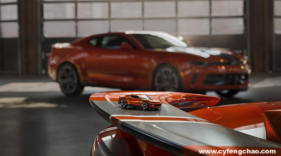 雪佛蘭科邁羅腳踏“風(fēng)火輪”，將兒時(shí)夢(mèng)想變?yōu)楝F(xiàn)實(shí)-鋒巢網(wǎng)