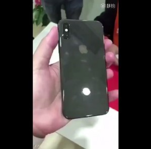罕見！iPhone X的雙電池設(shè)計(jì)亮相-鋒巢網(wǎng)