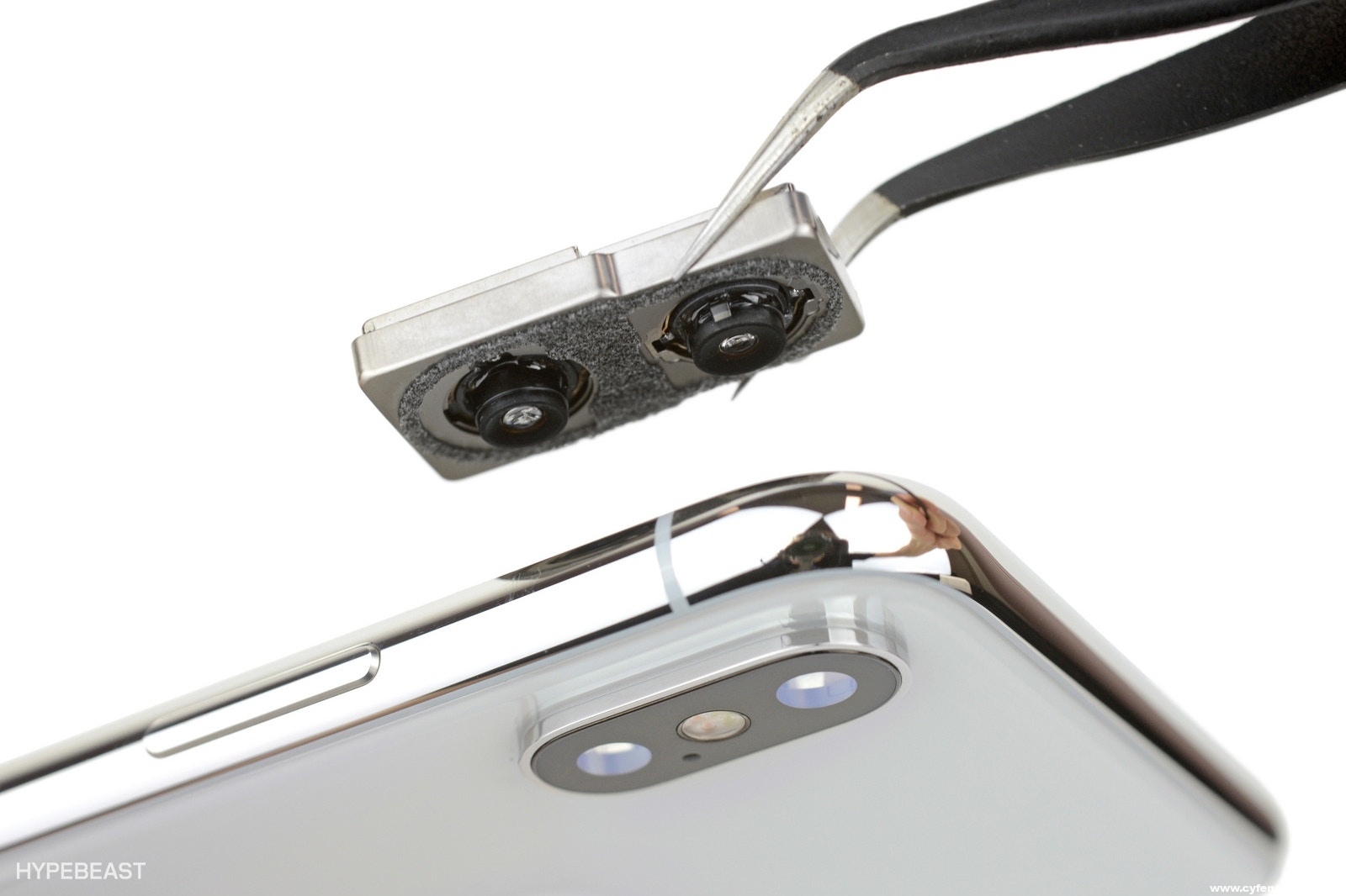 切勿模仿，這是iPhone X 拆解后的“內(nèi)部構(gòu)造”-鋒巢網(wǎng)