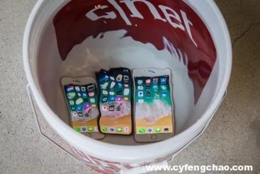 說好的防水呢？iPhone 8又中招了！-鋒巢網(wǎng)
