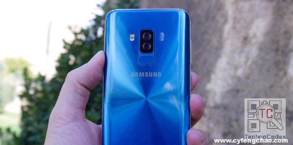 三星Galaxy S9渲染圖曝光 下巴更窄或?qū)⑴鋫涿娌孔R別-鋒巢網(wǎng)