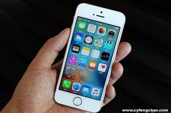 無劉海簡化版iPhone X 新鮮出爐？-鋒巢網(wǎng)