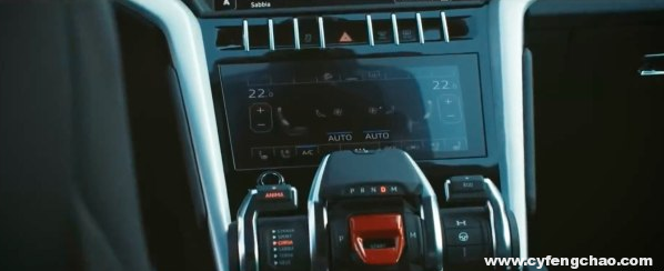 蘭博基尼“老黃?！比f年不倒，蓄勢待發(fā)推出“蠻力Urus”-鋒巢網(wǎng)