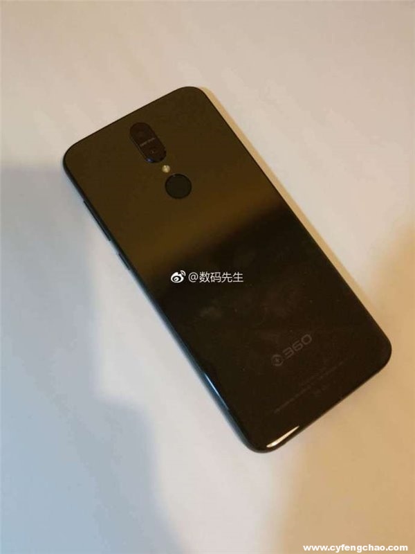 360首款全面屏手機(jī)也來了 搭載雙攝+全面屏依然主打性價(jià)比-鋒巢網(wǎng)