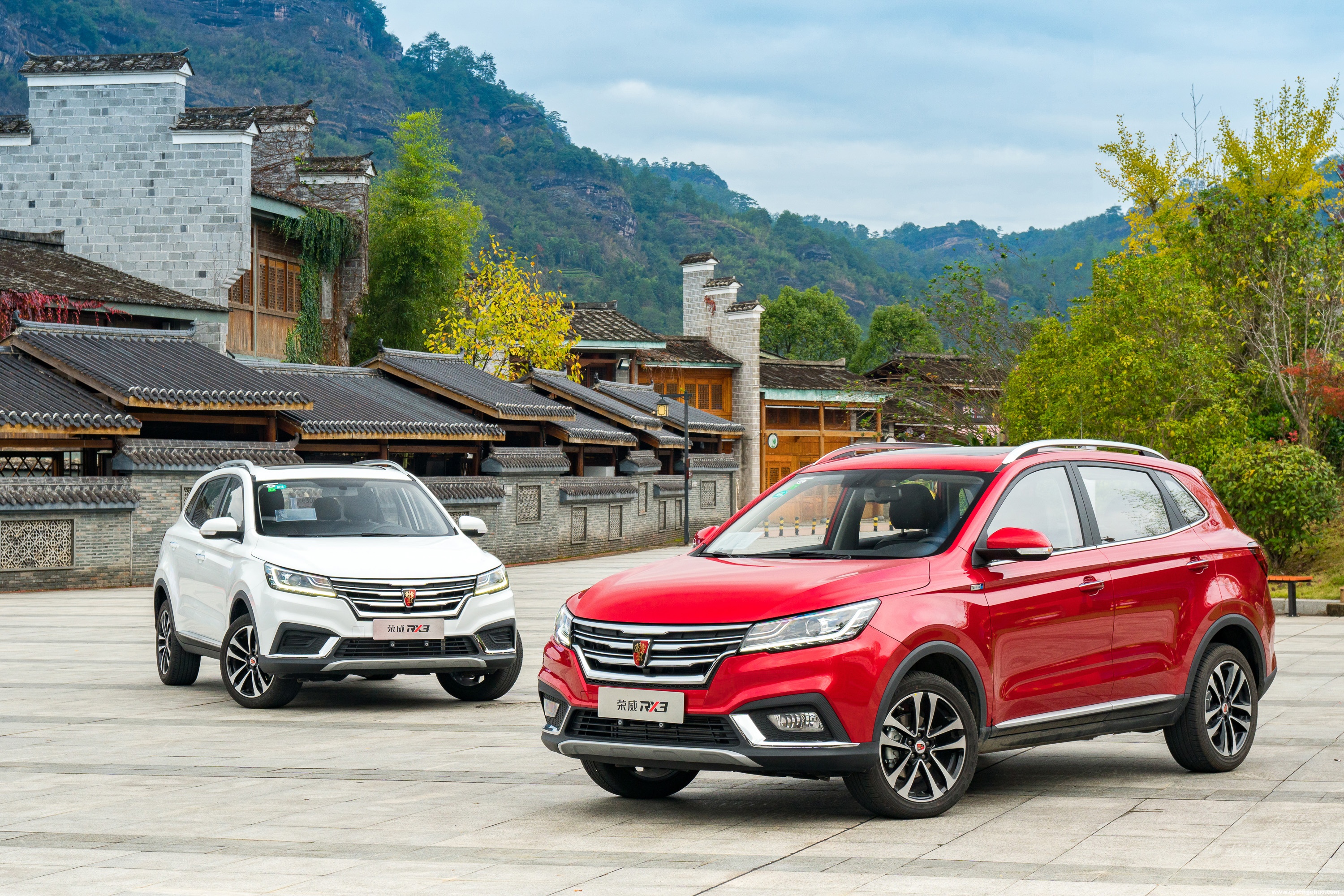 上汽榮威RX3：斗志昂揚(yáng)的斜杠青年！-鋒巢網(wǎng)