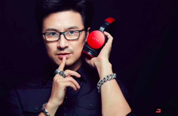 汪峰創(chuàng)業(yè)還是砸錢 怒砸800萬只為FIIL耳機-鋒巢網(wǎng)