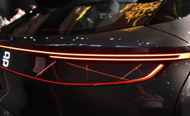 鋌而走險的老外創(chuàng)始人戴雷：拜騰只能在中國誕生-鋒巢網(wǎng)