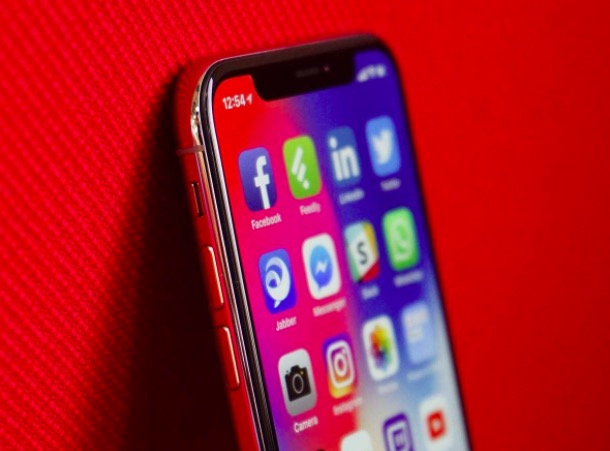 庫克自我反?。合乱淮蝘OS更新將允許用戶禁用故意電池減速-鋒巢網(wǎng)