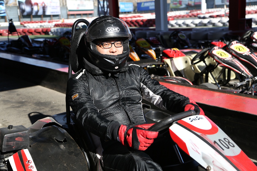 iPhone成就了兩個男人，一個是喬布斯，一個是郝布斯！-鋒巢網