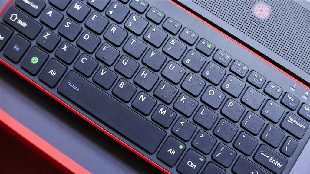 萬核客廳一體機體驗評測：不想做電腦的電視盒子不是好游戲機-鋒巢網(wǎng)