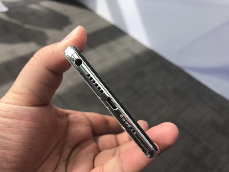 OV同時發(fā)布劉海屏全面屏手機 但兩者真的還是“一丘之貉”嗎？-鋒巢網