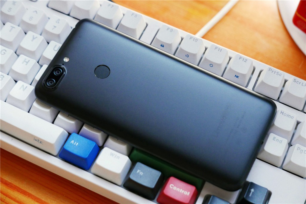 聯(lián)想S5體驗評測：均衡強勁的回歸之作-鋒巢網(wǎng)