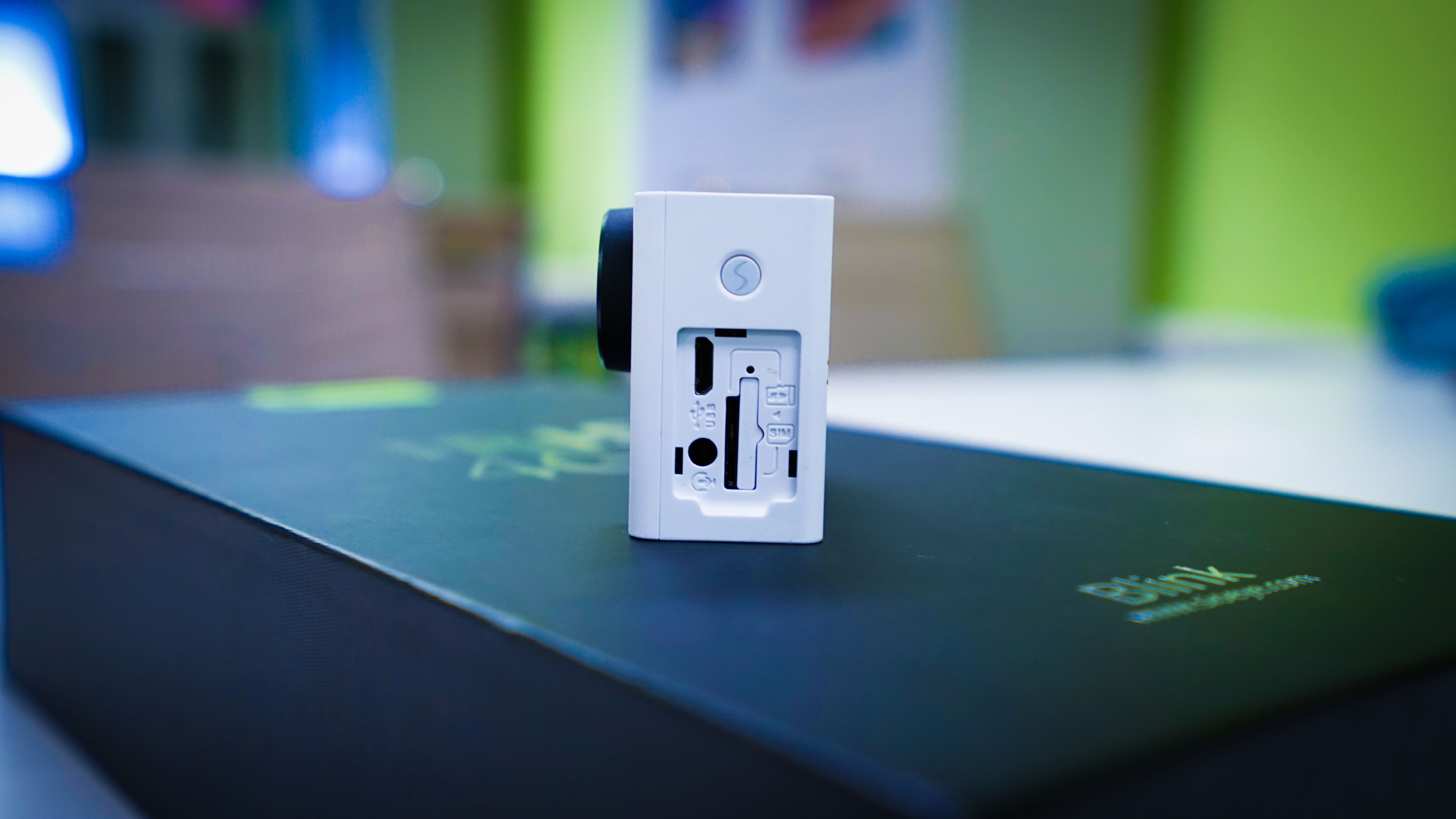 直播從未如此有趣，喜愛(ài)運(yùn)動(dòng)相機(jī)Sioeye Blink評(píng)測(cè)-鋒巢網(wǎng)