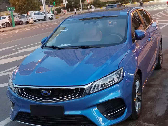 吉利繽瑞實(shí)車曝光，比效果圖更漂亮！不足8萬，買帝豪后悔了-鋒巢網(wǎng)