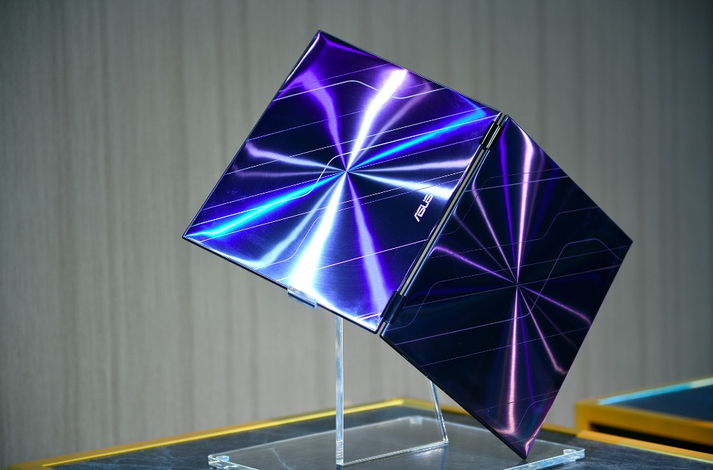 驚艷COMPUTEX2018 蓋爾·加朵為華碩全新靈耀輕薄本-鋒巢網