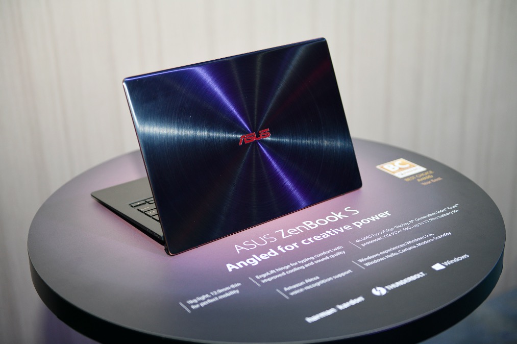 靈耀X領(lǐng)銜 華碩斬獲17項COMPUTEX 2018大獎！-鋒巢網(wǎng)